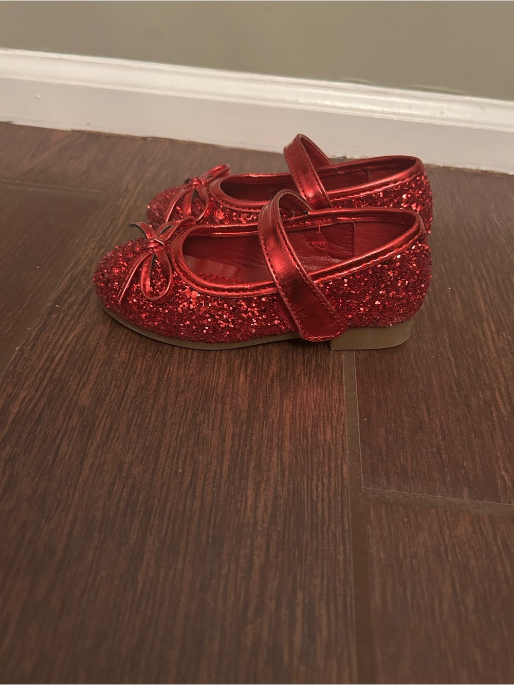 Sparkling Red Glitter Mary Jane Dress Shoes with Bow